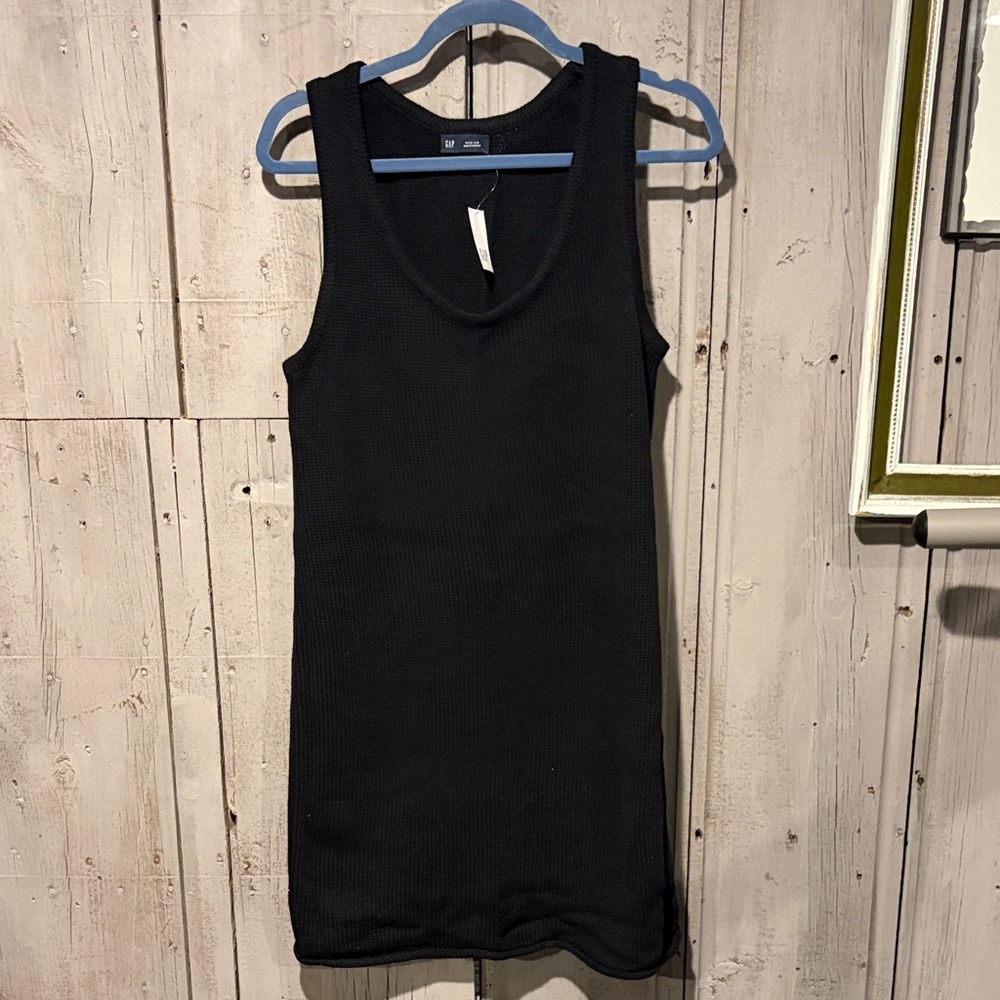 GAP Black Sleeveless Midi Dress